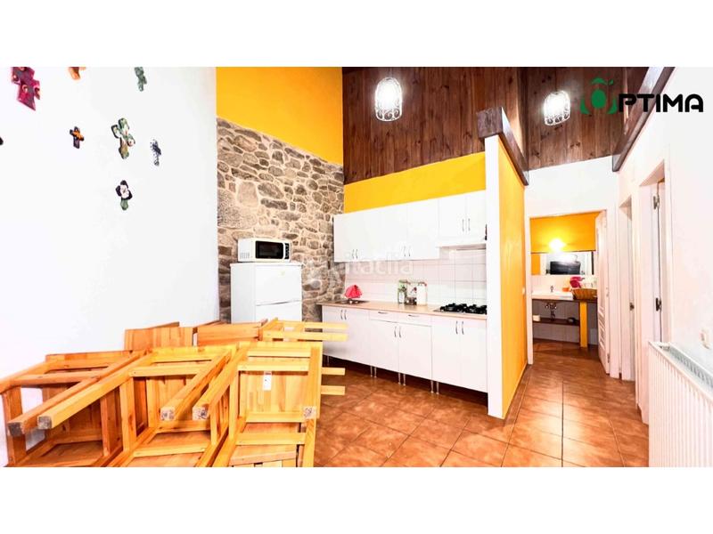 Foto 7500dcd5-a6c3-4020-b06d-b23ef37b9a14. Casa amb aparcament a Silleda