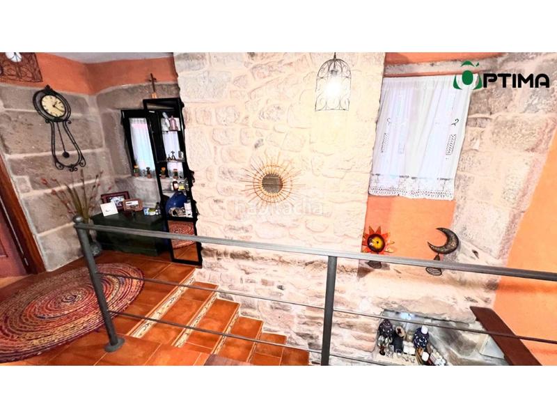 Foto cc1dffd4-6b49-4ebb-a978-1ac08a21b7c2. Casa amb aparcament a Silleda