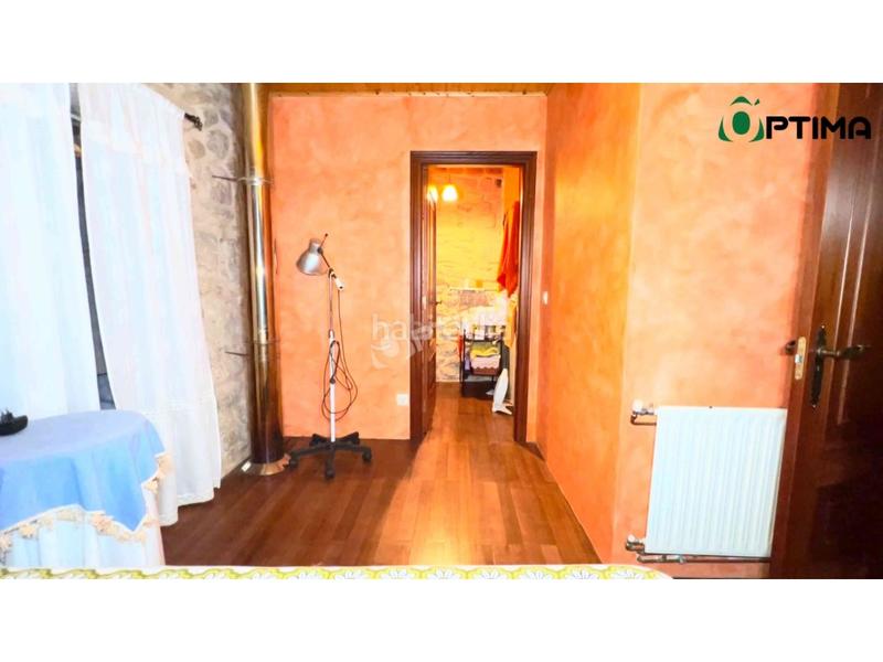 Foto e2b09024-6887-4de8-8b10-5d94a30a5123. Casa amb aparcament a Silleda