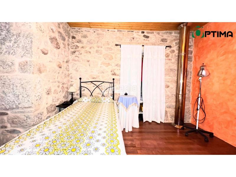 Foto e8192985-b2f9-4a27-8eca-c1b29370735e. Casa amb aparcament a Silleda