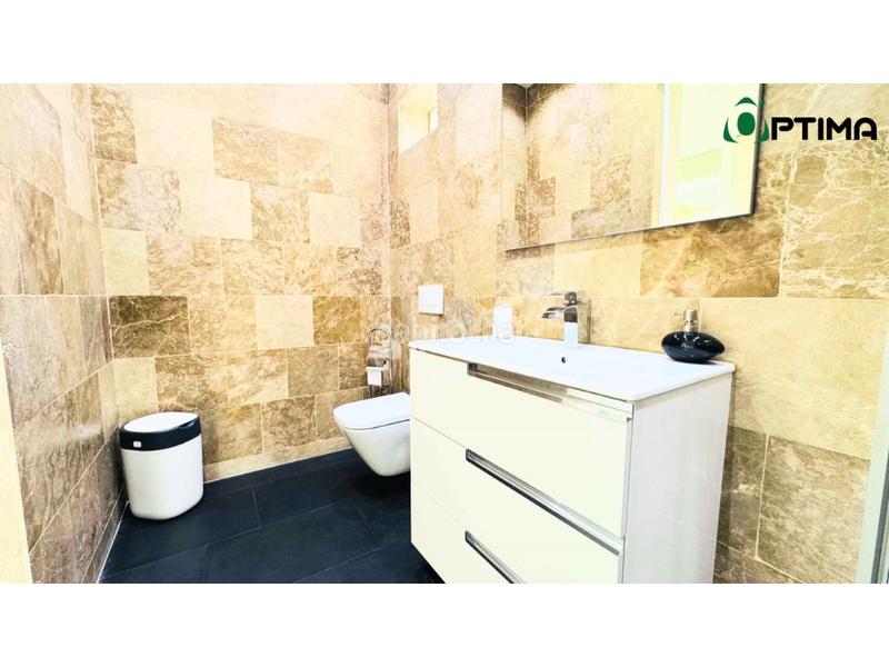 Foto 0f1318de-c2b7-4a5c-bba1-7150f9cea3e8. Xalet amb aparcament a Restón I-Restón II Valdemoro