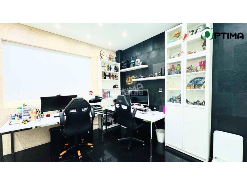 Foto b14e19bd-99cc-4c1d-a6eb-cc99fcda80ca. Xalet amb aparcament a Restón I-Restón II Valdemoro