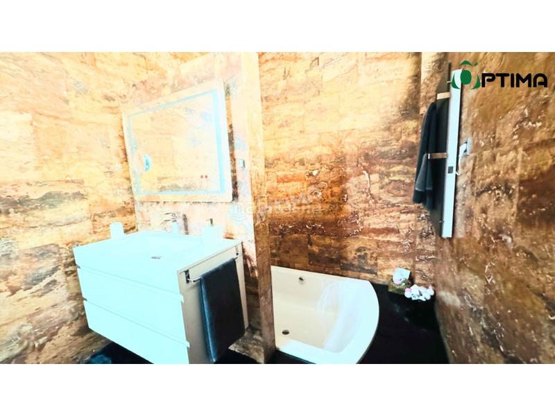 Foto bcd360d6-6e70-4a01-ab4f-b4e0d1aa7a07. Xalet amb aparcament a Restón I-Restón II Valdemoro