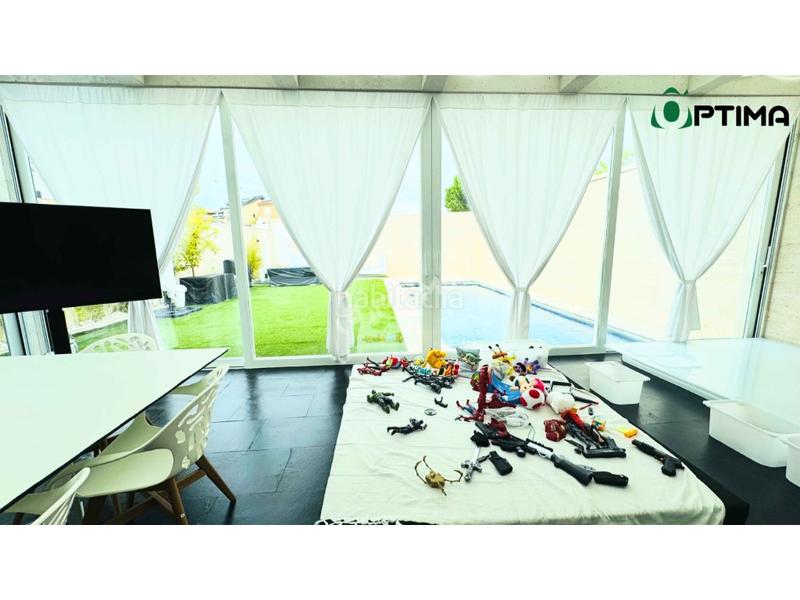 Foto eb5d5084-bf8d-4c83-b8a9-2a7da608da76. Xalet amb aparcament a Restón I-Restón II Valdemoro