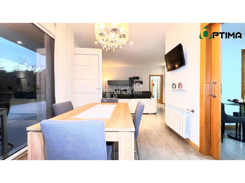 Foto 2f668695-55c2-4018-87cc-b80546d69ce8. Chalet mit parking in Vedra