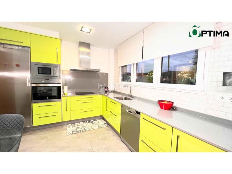 Foto 452e2124-7235-4f6d-ae4a-7e18ea843093. Chalet mit parking in Vedra