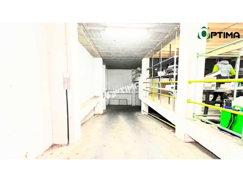 Foto 0a1aeb3f-febe-43d2-9c91-617903dcad8e. Location local commercial dans Estrada (A)