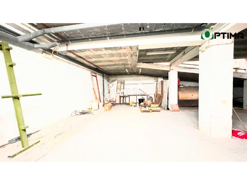 Foto d2f45069-8e52-4682-9a66-5556acbc5333. Location local commercial dans Estrada (A)