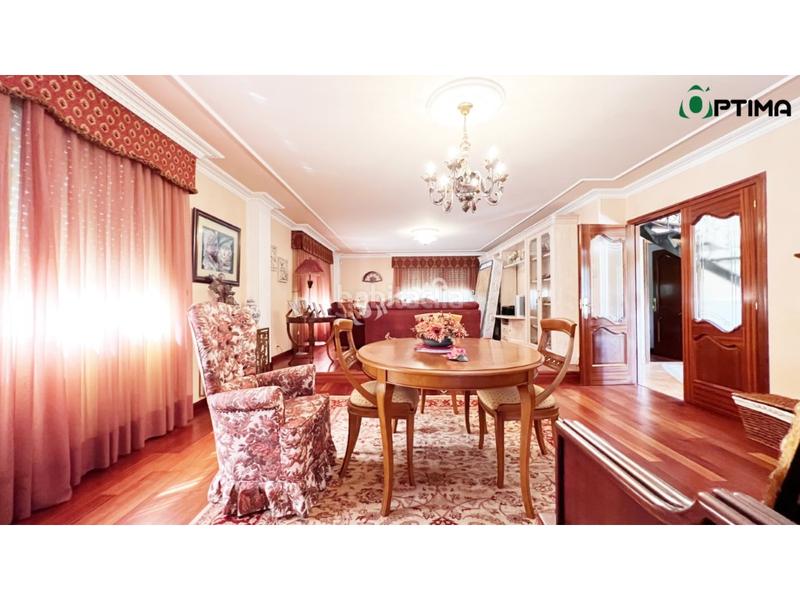 Foto 23a9fac2-265d-4c41-a5b3-2d5fab63ac2b. Chalet casa a 15 minutos de santiago de compostela en Boqueixón