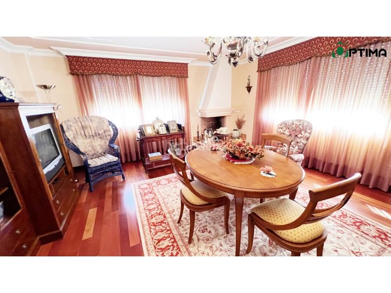 Foto 815fb58f-14d7-46a0-b7c8-f6b44af917d5. Chalet casa a 15 minutos de santiago de compostela en Boqueixón