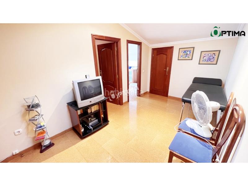 Foto 8fb5c4d5-2fc1-4e5c-b343-17c82ea29f6a. Chalet casa a 15 minutos de santiago de compostela en Boqueixón