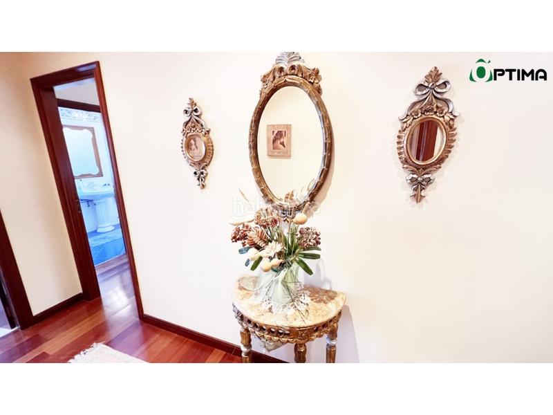 Foto 93f771af-c593-44f3-a84c-e11d6d5273c9. Chalet casa a 15 minutos de santiago de compostela en Boqueixón