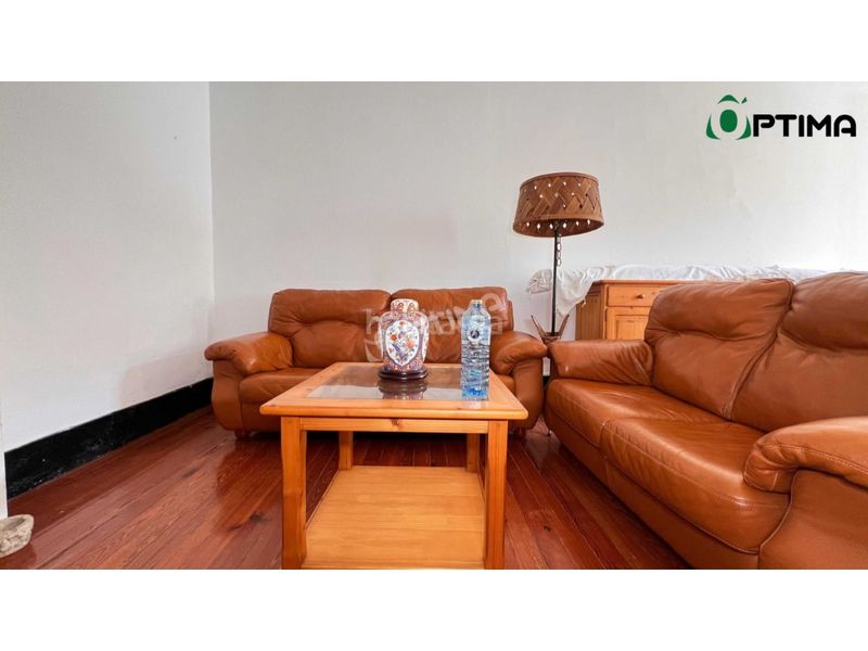Foto d5b16852-bbb5-49e2-ac8c-be45a395ec04. Casa a Casco Histórico Santiago de Compostela