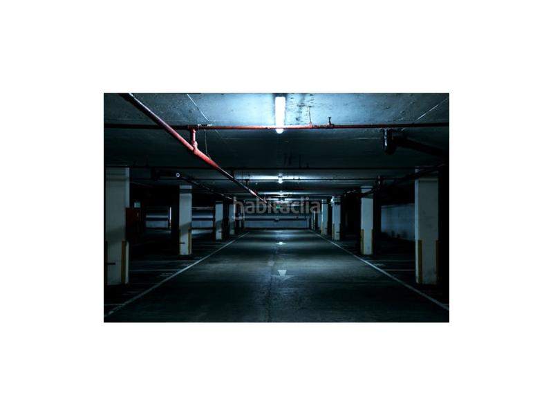 Foto d7e11530-47f6-41ca-8861-39edec551cc7. Posto auto in Ensanche - Sar Santiago de Compostela