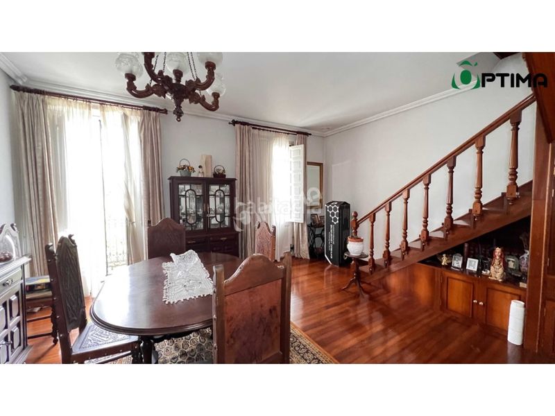 Foto b61aaf08-e64d-4b1b-ab8c-416aa23d9ab0. Casa amb aparcament a Estrada (A)