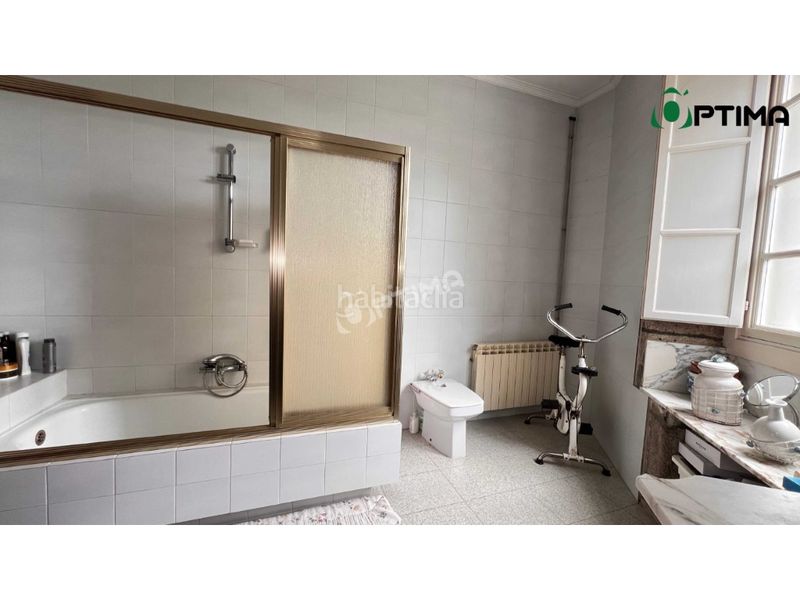 Foto cde210c3-e3c1-41a4-bf30-b67250c120dd. Casa amb aparcament a Estrada (A)
