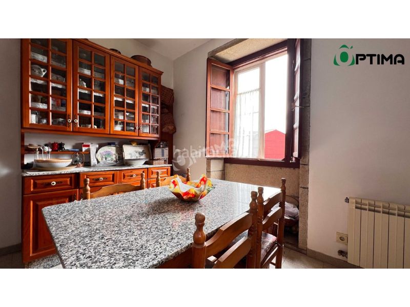 Foto ceb31ca9-d00a-4cac-9072-c975f09d6104. Casa amb aparcament a Estrada (A)