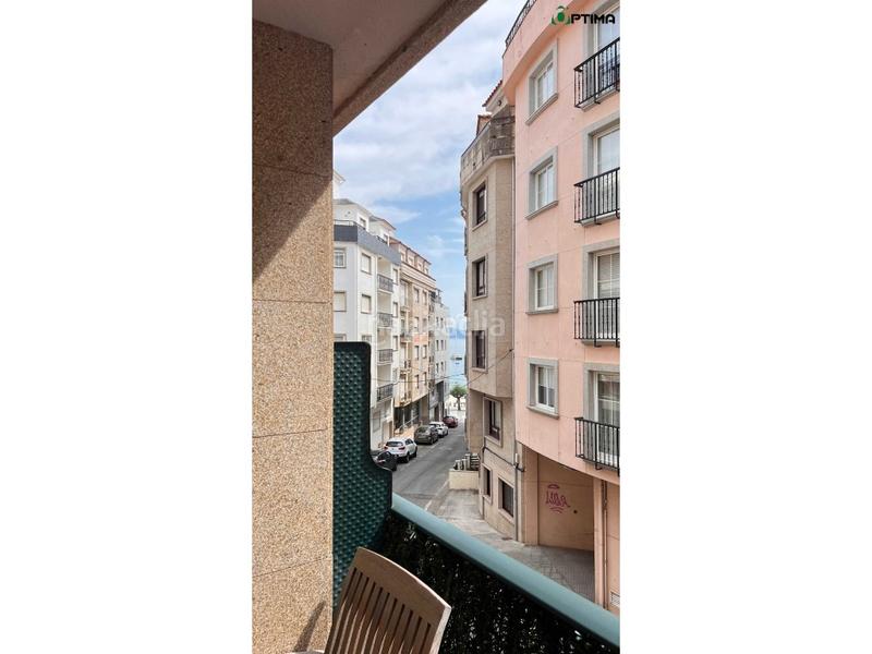 Foto c81dfe2d-23eb-477c-8659-ac823228e4e0. Piso  en venta en el centro en Sanxenxo pueblo Sanxenxo