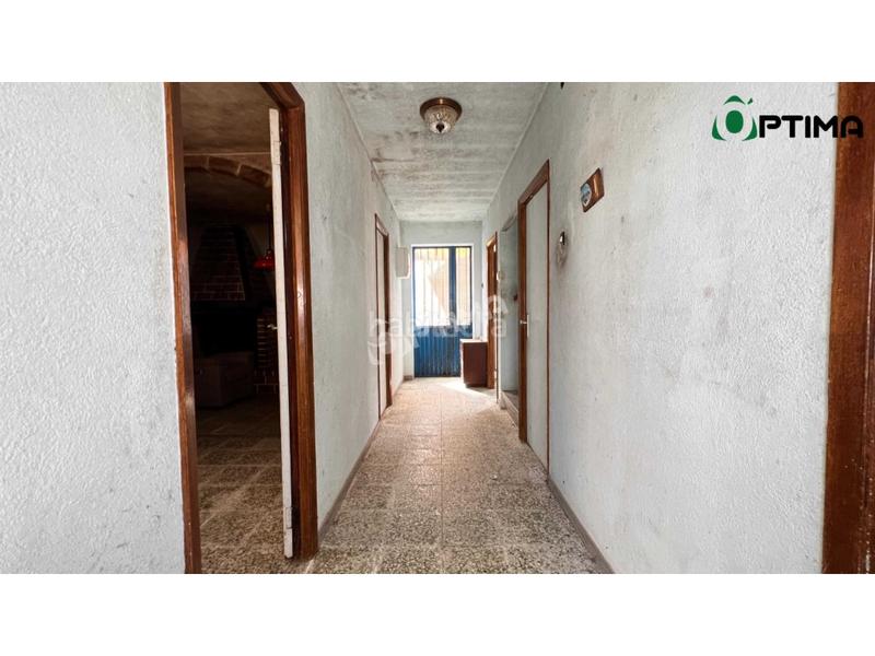 Foto 864d87b9-b4e4-4140-9ca0-894af9d38c90. Casa amb aparcament a Vedra