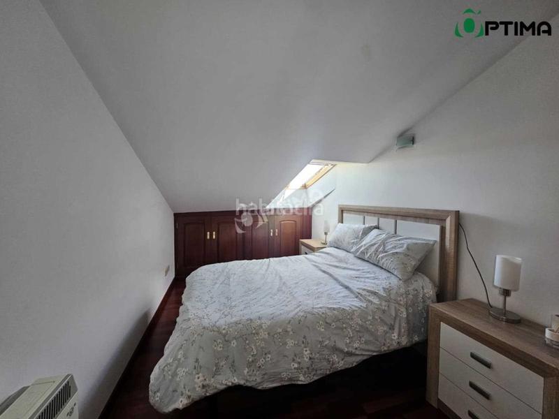 Foto b94eb20b-fc4e-41a1-b4c6-0d4e4fc3dabf. Alquiler piso alquiler dúplex amplio y luminoso en Conxo en Santiago de Compostela