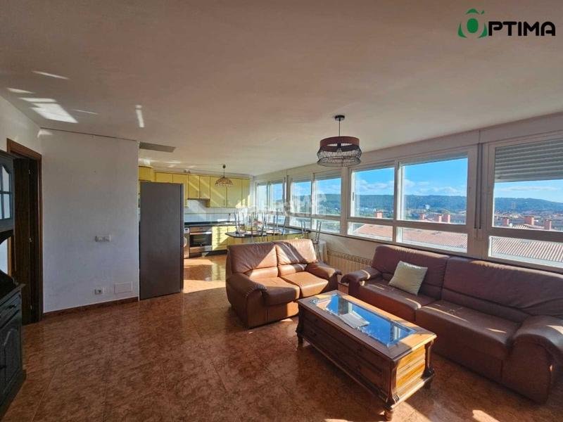 Foto 805a1548-07cf-44c3-9723-6a90800196ec. Rent flat in Ensanche - Sar Santiago de Compostela