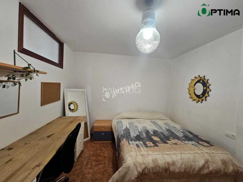 Foto a86854ee-9eef-4291-8e8e-d8772d2c29f3. Rent flat in Ensanche - Sar Santiago de Compostela