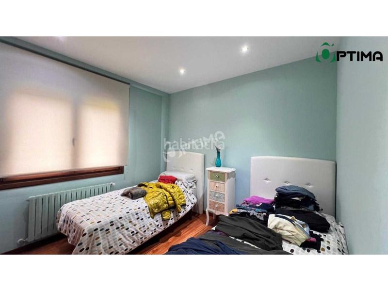 Foto 326a3785-3c41-4841-88d6-48a5c4ea03a9. Chalet mit parking in Boqueixón