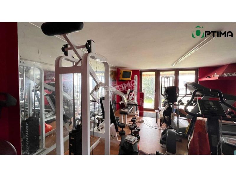 Foto e6f8d444-c910-4bf3-9f5d-198f648d05ae. Chalet mit parking in Boqueixón