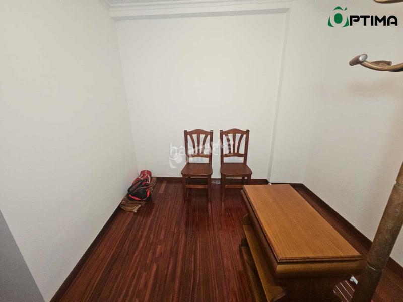 Foto 040c8430-6080-4f98-a9df-bd011c1235b5. Appartement avec parking dans Noia