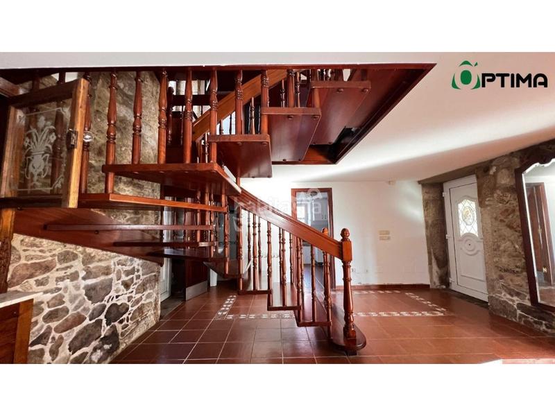 Foto 53a096ba-d6c9-4081-ae1c-e7d9925b7bd9. Chalet se vende encantador chalet independiente en lugar outeiro, Bugallido a solo 10 minutos de santiago en Ames