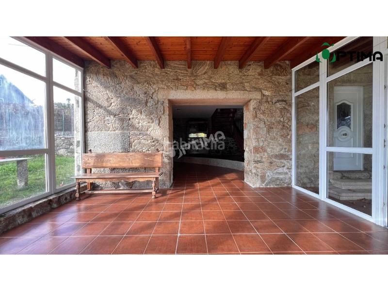 Foto 5d0f3d6c-2eb8-46af-8749-065c159e534e. Chalet se vende encantador chalet independiente en lugar outeiro, Bugallido a solo 10 minutos de santiago en Ames