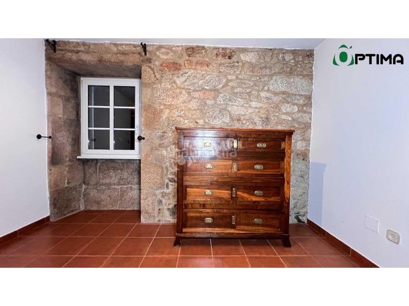 Foto 6e74d39d-e66a-4240-b8f4-5784e25e4678. Chalet se vende encantador chalet independiente en lugar outeiro, Bugallido a solo 10 minutos de santiago en Ames