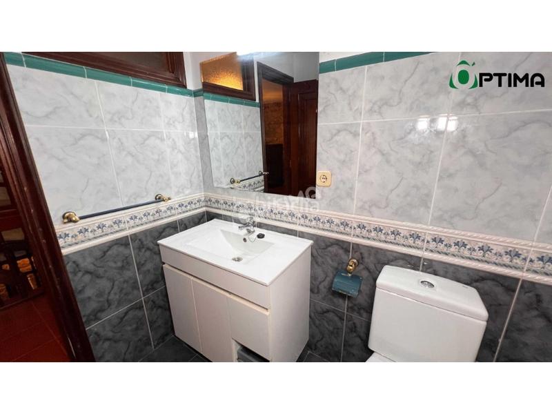 Foto 73a198af-4ee5-4743-8b0c-408b1d74b329. Chalet se vende encantador chalet independiente en lugar outeiro, Bugallido a solo 10 minutos de santiago en Ames