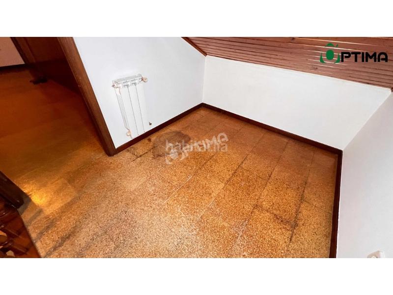 Foto 7ba22b89-50f7-4171-96d0-77e577bfab5a. Chalet se vende encantador chalet independiente en lugar outeiro, Bugallido a solo 10 minutos de santiago en Ames