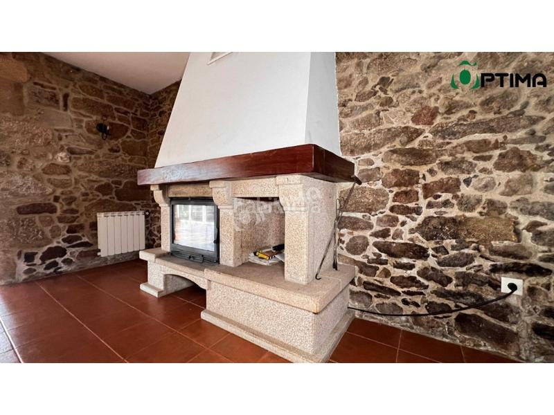 Foto b63b44d6-7b72-4376-85a5-cfcec3925e40. Chalet se vende encantador chalet independiente en lugar outeiro, Bugallido a solo 10 minutos de santiago en Ames