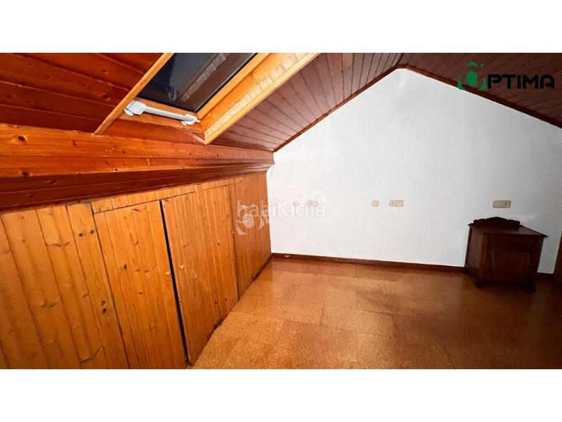 Foto ee22500f-06cb-4928-a922-56b9f37c45bf. Chalet se vende encantador chalet independiente en lugar outeiro, Bugallido a solo 10 minutos de santiago en Ames