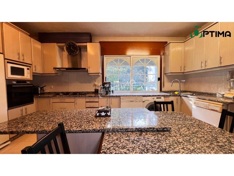 Foto 79b9cb3b-9abf-498a-a0d4-3b2383f965fc. Chalet mit parking in Vedra