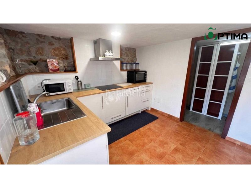 Foto 19cf8f8b-463a-40e7-ad7c-44c919f317bd. Casa amb aparcament a Silleda