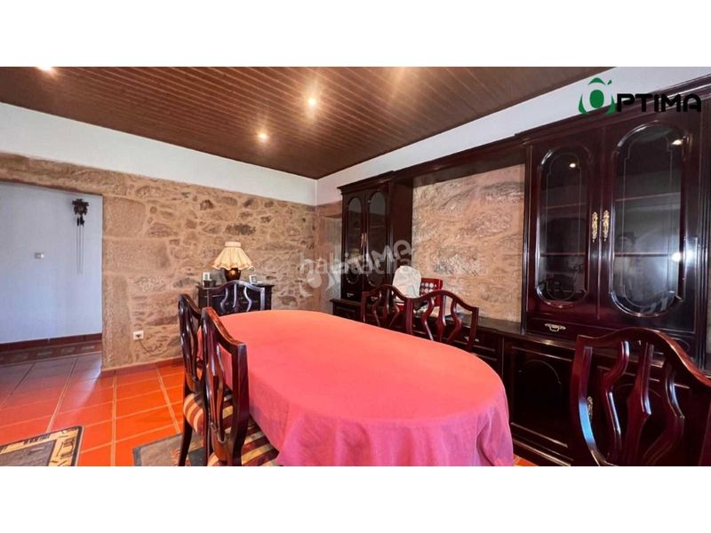 Foto 2f8a7249-c4f2-41c4-ab1e-b72367a84477. Casa amb aparcament a Silleda