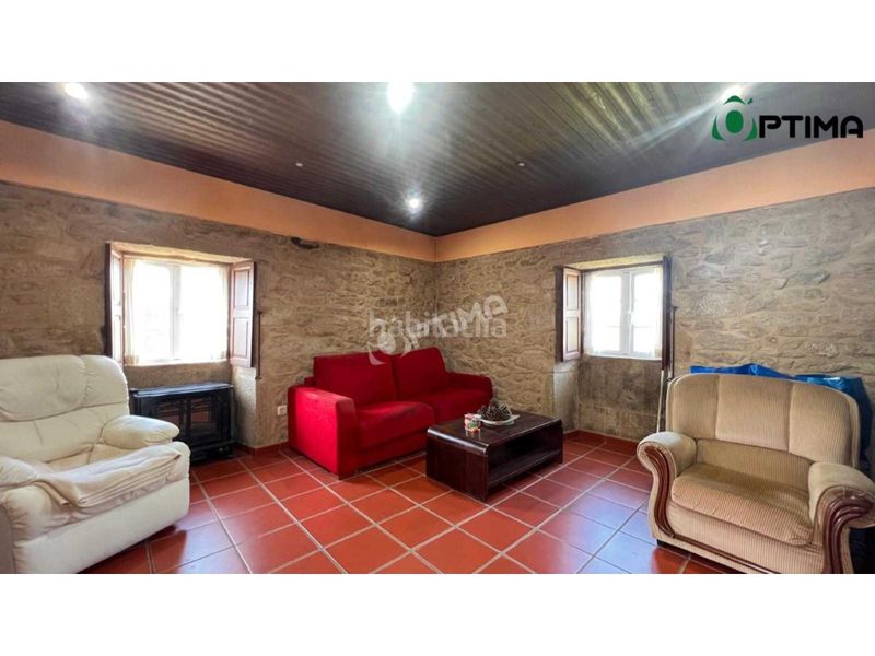 Foto 3cf5483c-749f-400d-a1f1-40d76607ca67. Casa amb aparcament a Silleda