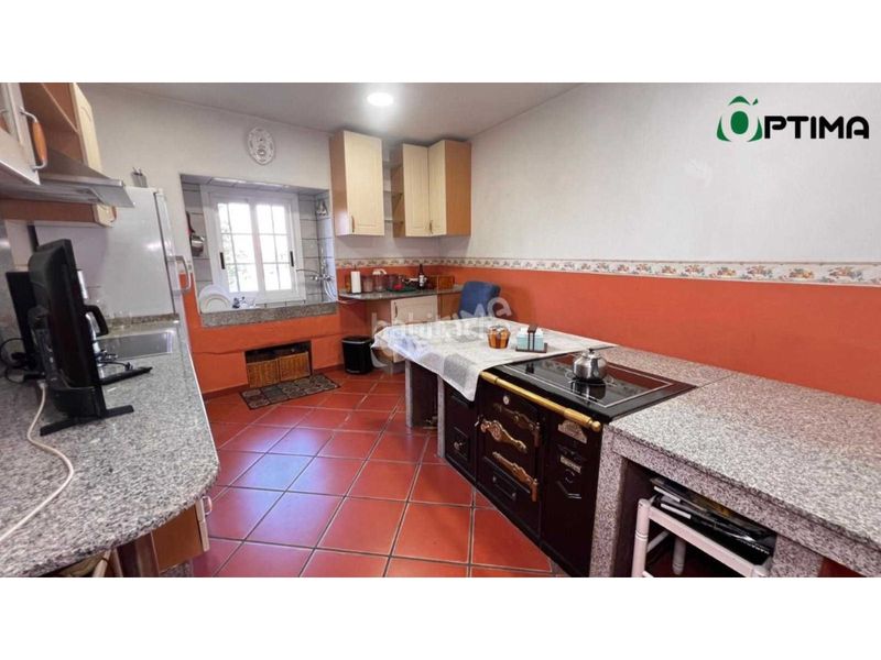 Foto 54ceb2b1-ba9d-44d5-8602-5450d403fdbe. Casa amb aparcament a Silleda