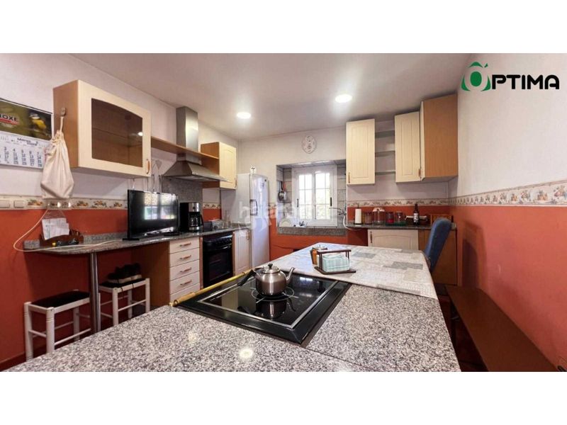 Foto 73bd134a-6ae4-4ffd-b3c2-ee59e1425ca6. Casa amb aparcament a Silleda