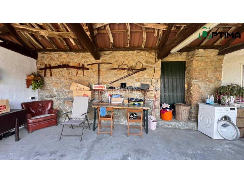 Foto 955cb780-8981-4572-8255-fb1eb870e844. Casa amb aparcament a Silleda