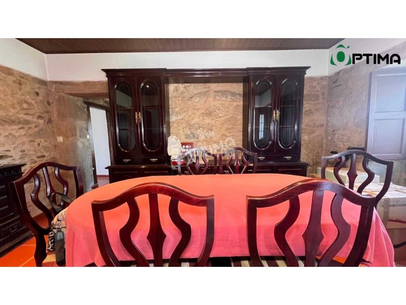 Foto 998f04f1-acab-446d-9bca-da1c7fa47fe6. Casa amb aparcament a Silleda