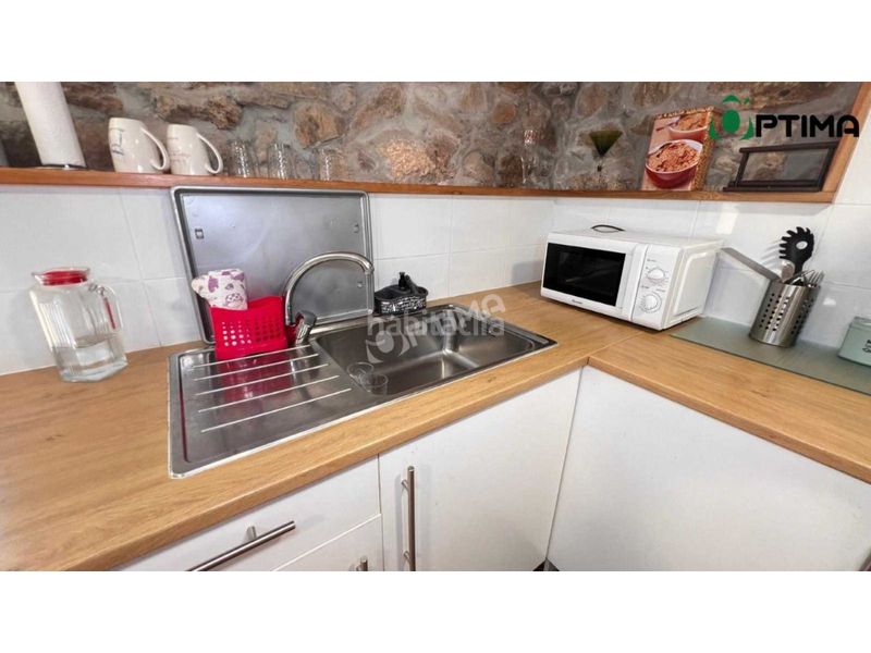 Foto f4dd036c-a223-42cc-a66e-65e278a65cf5. Casa amb aparcament a Silleda