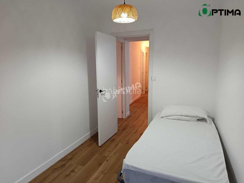Foto b0e6e408-a95e-420e-aa3b-b011d0fd1bd9. Lloguer pis a Agra del Orzán - Ventorrillo Coruña (A)