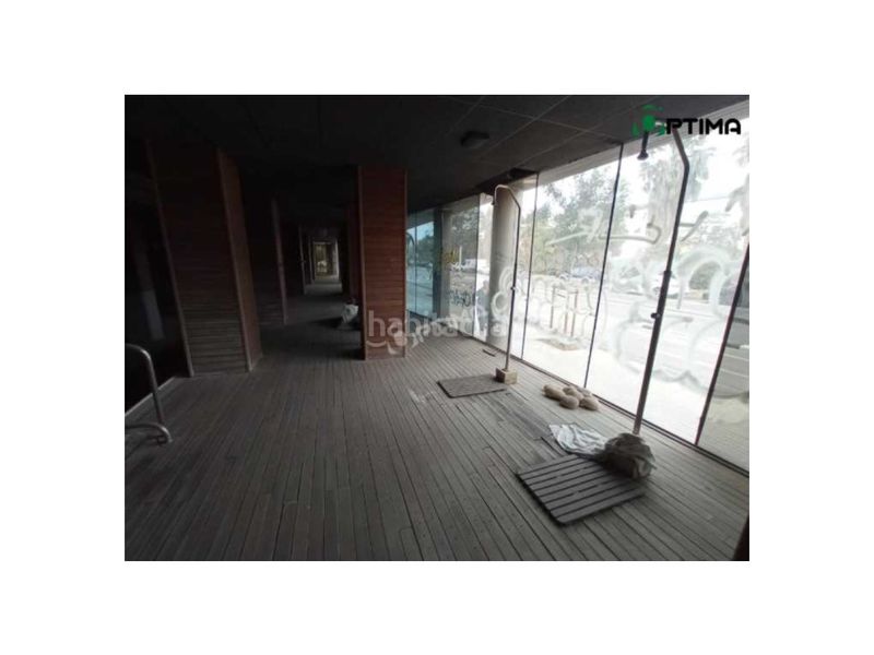 Foto 23d06289-e6b7-4f2b-918d-f40a70d99b52. Local comercial a Catarroja