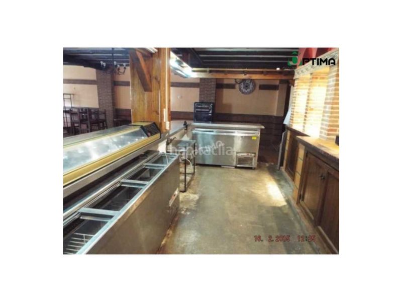 Foto fbbad4da-12d6-483a-84d1-956ef05e16f3. Local comercial a Parrillas