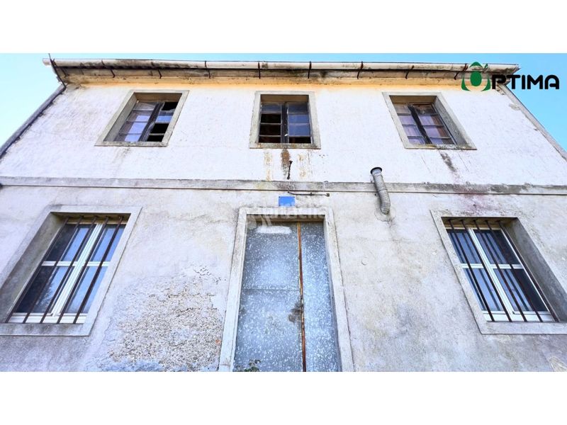 Foto 962b1d48-d5b4-41b8-87bc-c2b7f930952d. Casa amb aparcament a Trazo