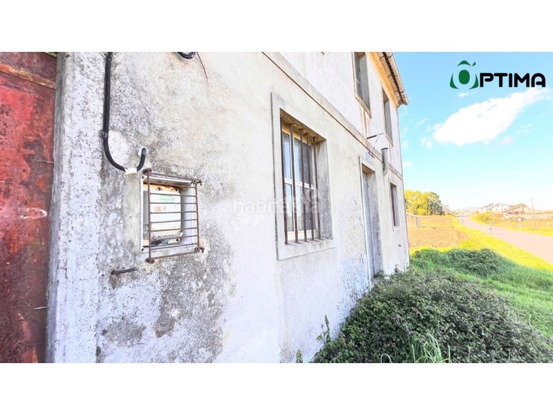 Foto fe330018-56b8-4e67-b1ed-8dc973da73a2. Casa amb aparcament a Trazo